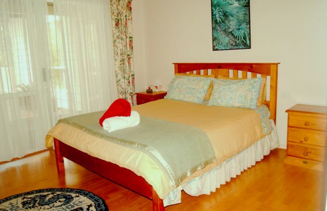 nakations at the twin falls nudist bed and breakfast accommodation